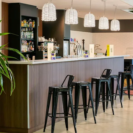 Hotel Novotel Senart Golf De Greenparc 4*