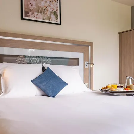 Hotell Novotel Senart Golf De Greenparc