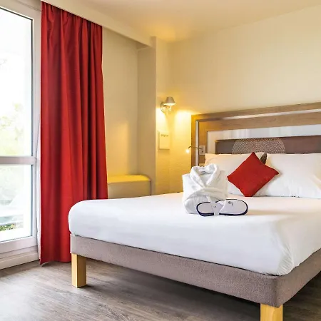 Novotel Senart Golf De Greenparc Hotel Saint-Pierre-du-Perray