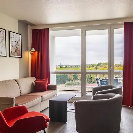 Novotel Senart Golf De Greenparc Hotel Saint-Pierre-du-Perray