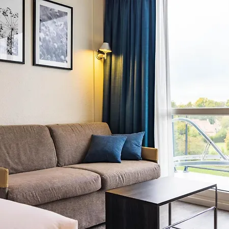 Novotel Senart Golf De Greenparc 4* Saint-Pierre-du-Perray