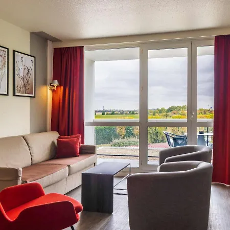 Novotel Senart Golf De Greenparc 4*