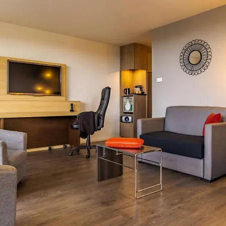 Novotel Senart Golf De Greenparc 4* Saint-Pierre-du-Perray