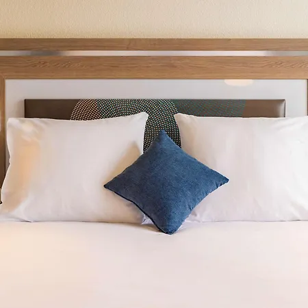 Hotel Novotel Senart Golf De Greenparc 4*