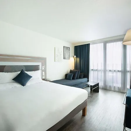 Novotel Senart Golf De Greenparc 4*