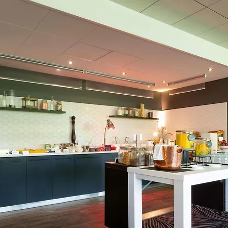 Hotel Novotel Senart Golf De Greenparc 4*