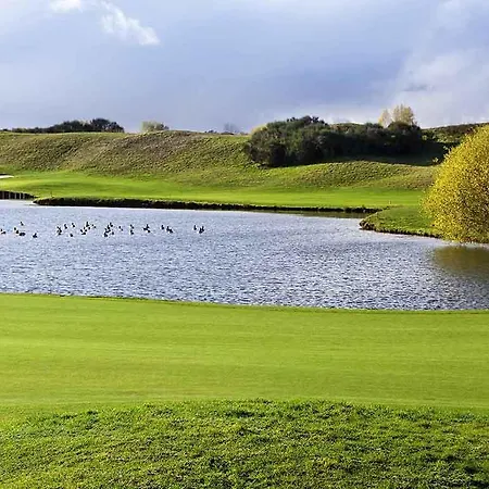 Hotel Novotel Senart Golf De Greenparc 4*