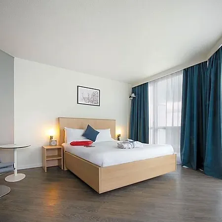 Novotel Senart Golf De Greenparc Hotel Saint-Pierre-du-Perray