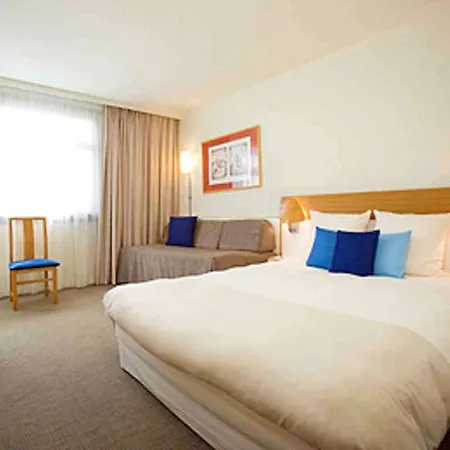 Hotel Novotel Senart Golf De Greenparc 4*