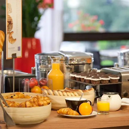 Hotel Novotel Senart Golf De Greenparc 4*